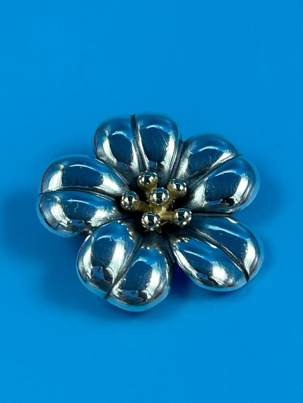 James Avery Retired Sterling Silver & 18k Gold April Flower Pendant Pin Brooch